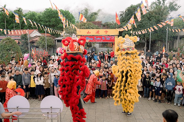 Không khí Tết tại chùa Sơn Nguyên