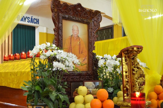 Di ảnh Trưởng lão Hòa thượng Thích Hiển Tu