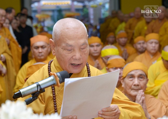 Trưởng lão Hòa thượng Thích Thiện Nhơn dâng lời tưởng niệm của T.Ư GHPGVN