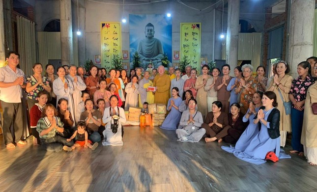 Hoạt động này được Hòa thượng Thích Duy Trấn duy trì đã 9 năm liền Hoạt động này được Hòa thượng Thích Duy Trấn duy trì đã 9 năm liền