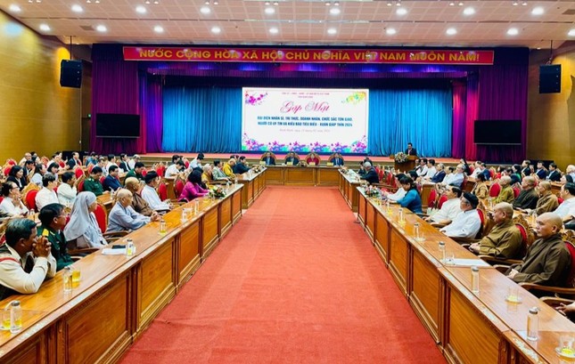 Quang cảnh buổi gặp mặt đầu Xuân Giáp Thìn