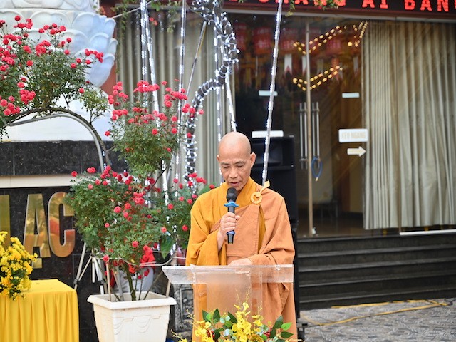 Đại đức Thích Chánh Đức phát biểu khai mạc Đại đức Thích Chánh Đức phát biểu khai mạc