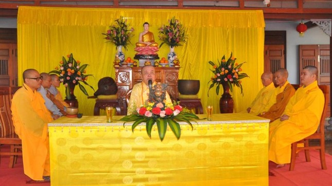 Thượng tọa Thích Phước Hưng có thời pháp thoại ngắn sách tấn đến toàn thể đại chúng Thượng tọa Thích Phước Hưng có thời pháp thoại ngắn sách tấn đến toàn thể đại chúng