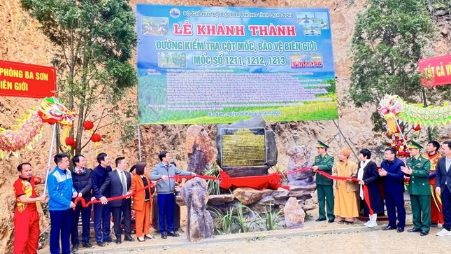 Khánh thành công trình đường kiểm tra cột mốc, bảo vệ biên giới: Mốc 1211, 1212, 1213