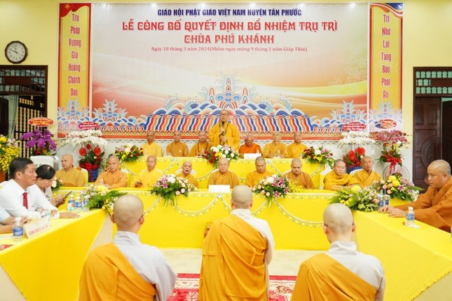 Thượng tọa Thích Quảng Lộc ban đạo từ Thượng tọa Thích Quảng Lộc ban đạo từ