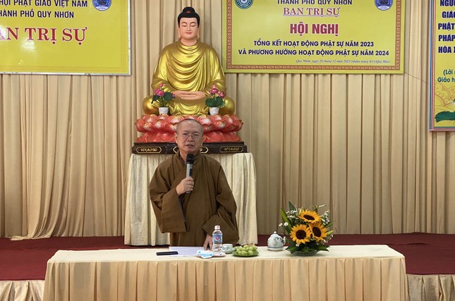 Thích Đồng Quả, Trưởng ban Trị sự GHPGVN TP.Quy Nhơn chủ trì buổi họp Thích Đồng Quả, Trưởng ban Trị sự GHPGVN TP.Quy Nhơn chủ trì buổi họp