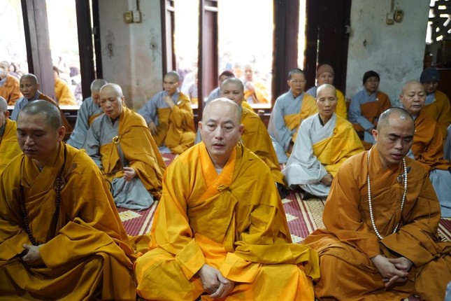 Chư Tăng Ni trì tụng kinh cúng dường Chư Tăng Ni trì tụng kinh cúng dường