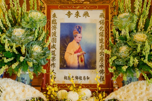 Di ảnh Tổ Như Hiển - Chí Thiền tại tổ đình Phi Lai Di ảnh Tổ Như Hiển - Chí Thiền tại tổ đình Phi Lai