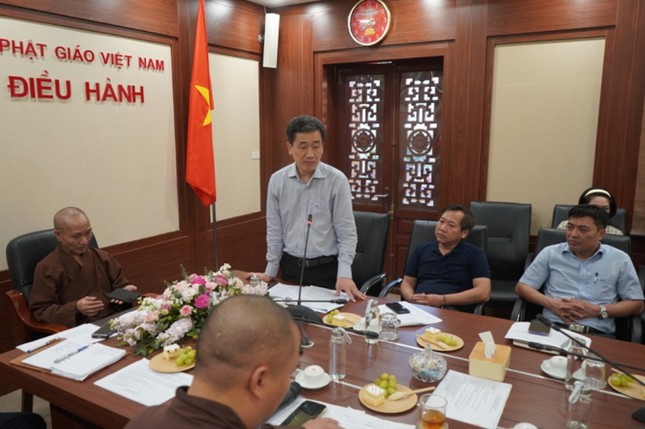 Đại biểu đóng góp ý kiến Đại biểu đóng góp ý kiến