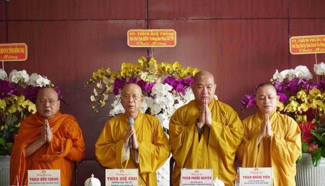 Chư tôn đức tham dự