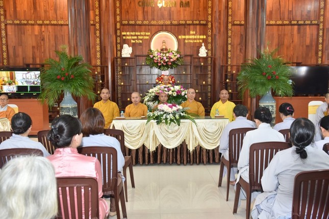 Chư tôn đức chứng minh khóa tu