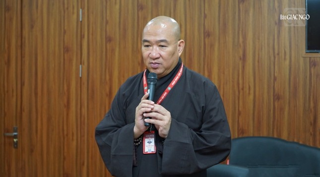 Thượng tọa Thích Phước Nguyên trình các hoạt động Phật sự của Văn phòng II TƯ Thượng tọa Thích Phước Nguyên trình các hoạt động Phật sự của Văn phòng II TƯ