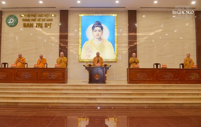 Chư tôn đức Ban Thường trực Ban Trị sự TP.HCM niệm Phật cầu gia hộ Chư tôn đức Ban Thường trực Ban Trị sự TP.HCM niệm Phật cầu gia hộ