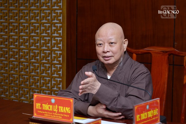 Hòa thượng Thích Lệ Trang chủ trì buổi họp