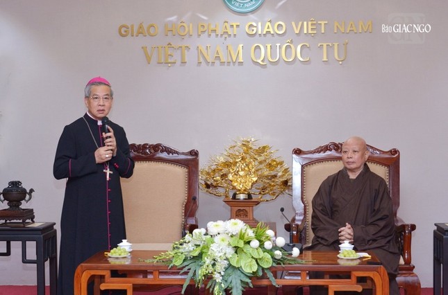 Ngài Tổng Giám mục Giuse Nguyễn Năng có lời chúc mừng Phật đản