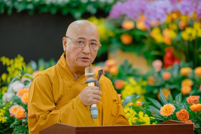 Hòa thượng Thích Huệ Thông đọc Diễn văn khai mạc Phật đản Phật lịch 2568 của Trưởng lão Hòa thượng Chủ tịch Hội đồng Trị sự GHPGVN Hòa thượng Thích Huệ Thông đọc Diễn văn khai mạc Phật đản Phật lịch 2568 của Trưởng lão Hòa thượng Chủ tịch Hội đồng Trị sự GHPGVN