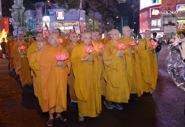 Chư tôn đức Ban Thường trực Ban Trị sự GHPGVN TP.HCM, các ban chuyên môn