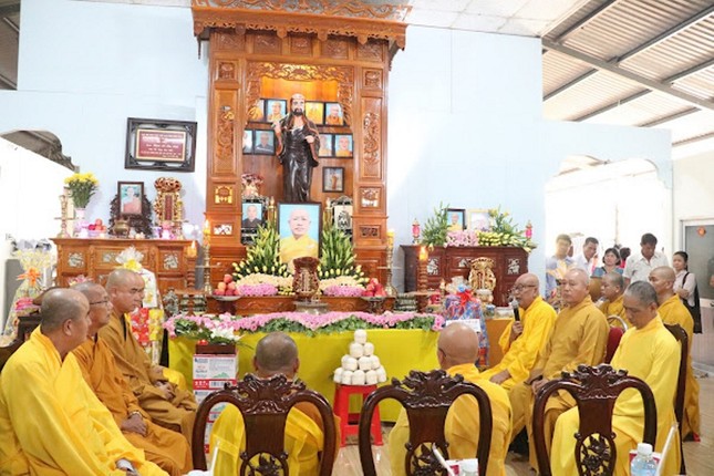 Hòa thượng Thích Nhật Quang đạo từ tại buổi lễ