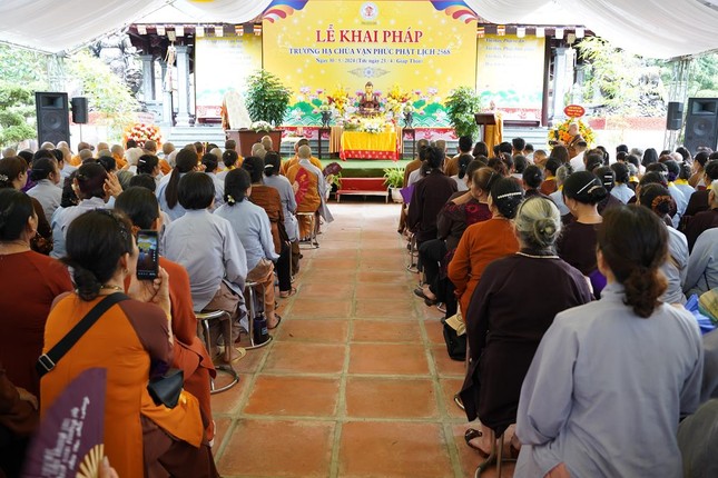 Quang cảnh lễ khai pháp