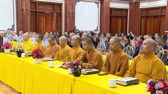 Chư hành giả Tăng, Ni và Phật tử