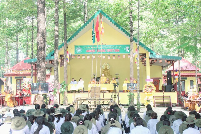 Liên trại huấn luyện do Phân ban Gia đình Phật tử tỉnh Đồng Nai tổ chức