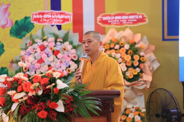 Đại đức Thích Thiện Danh báo cáo công tác tổ chức Đại đức Thích Thiện Danh báo cáo công tác tổ chức