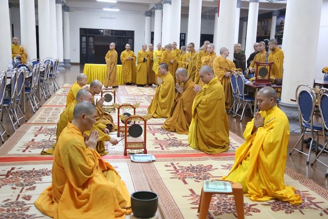 Đại chúng phương tiện tác pháp an cư