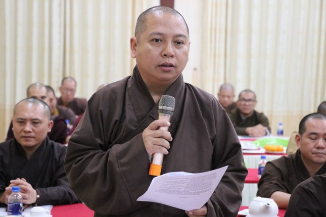 Đại đức Thích Quảng Pháp báo cáo chi tiết và xin ý kiến về công tác chuẩn bị cho các hoạt động Phật sự sắp tới Đại đức Thích Quảng Pháp báo cáo chi tiết và xin ý kiến về công tác chuẩn bị cho các hoạt động Phật sự sắp tới