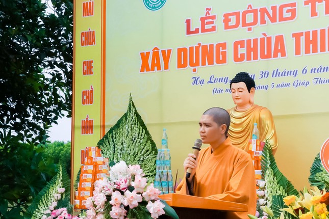 Đại đức Thích Khai Từ báo cáo dự án tu bổ, tôn tạo di tích chùa Thiên Bang