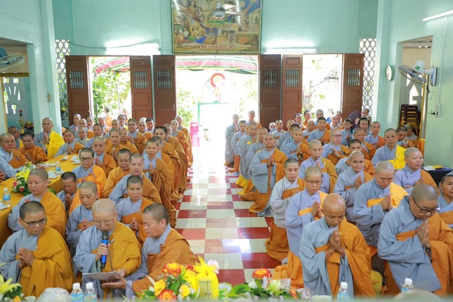 Hành giả Ni chùa Bình Quảng Hành giả Ni chùa Bình Quảng