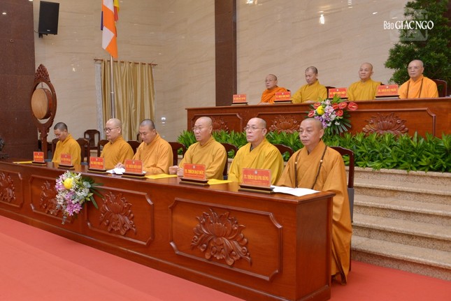 Chư tôn đức phái đoàn