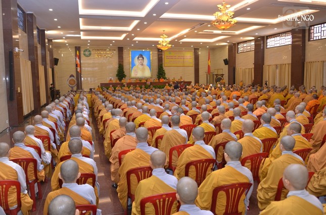 Toàn cảnh buổi thăm, sách tấn tại Việt Nam Quốc Tự