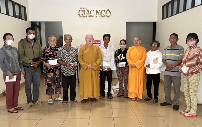 Bệnh nhân có hoàn cảnh khó khăn được bạn đọc Báo Giác Ngộ đóng góp ủng hộ chi phí điều trị bệnh - Ảnh: Ban TTXH BGN Bệnh nhân có hoàn cảnh khó khăn được bạn đọc Báo Giác Ngộ đóng góp ủng hộ chi phí điều trị bệnh - Ảnh: Ban TTXH BGN