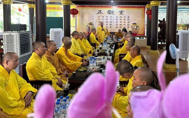 Các hành giả an cư thực hiện tốt các thanh quy thiền đường mà Ban Chức sự đề ra