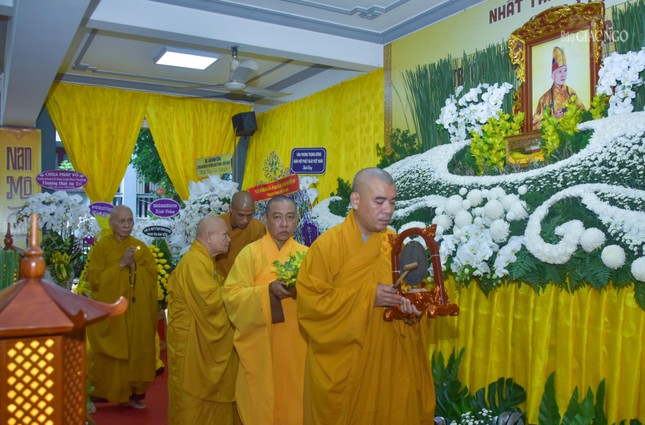 Trưởng lão Hòa thượng Thích Thiện Nhơn tiễn biệt người pháp lữ đồng hành trong suốt quá trình phụng sự công tác Giáo hội