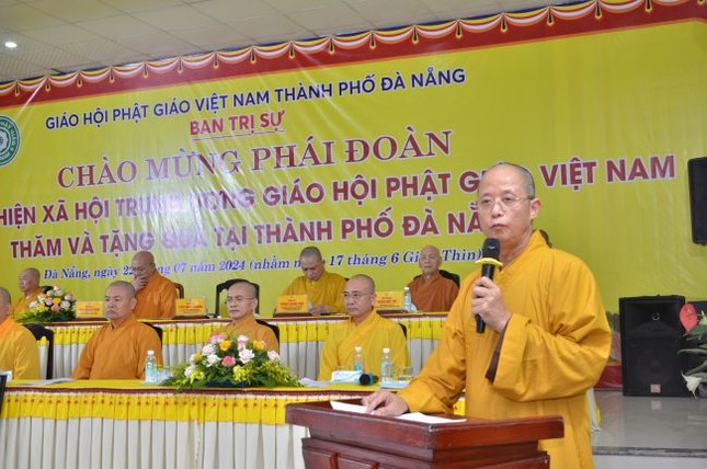 Thượng tọa Thích Minh Nghiêm phát biểu tại buổi gặp gỡ Thượng tọa Thích Minh Nghiêm phát biểu tại buổi gặp gỡ