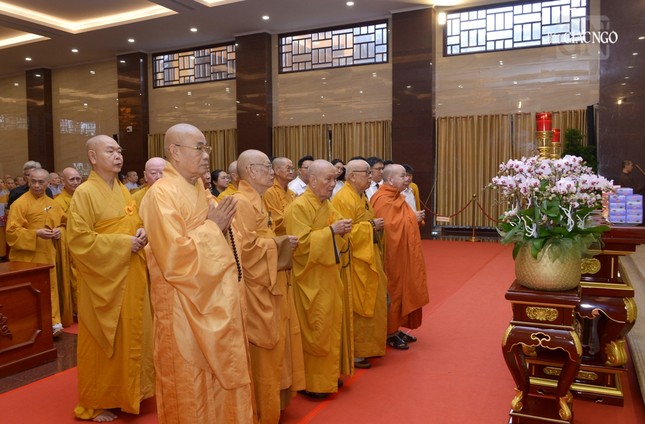 Chư vị Trưởng lão Hòa thượng Hội đồng Chứng minh, Hội đồng Trị sự GHPGVN tưởng niệm