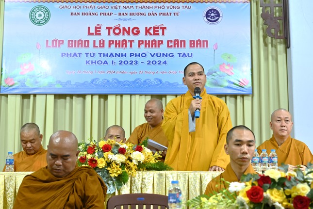 Thượng tọa Thích Thiện Thông tán thán nỗ lực của Phật tử tham gia khóa học Thượng tọa Thích Thiện Thông tán thán nỗ lực của Phật tử tham gia khóa học