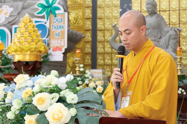 Đại đức Thích Nguyên Phong, Trưởng ban Tổ chức phát biểu khai mạc