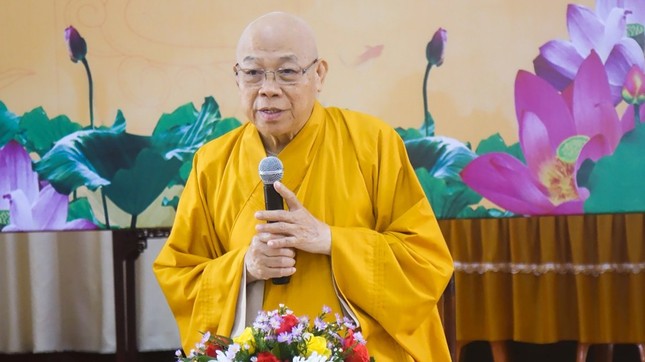 Hòa thượng Thích Quảng Xả phổ biến nội dung Luật Tứ phần Hòa thượng Thích Quảng Xả phổ biến nội dung Luật Tứ phần