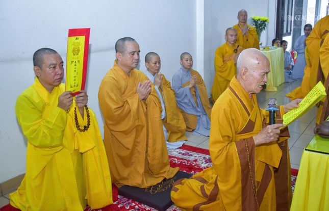 Lễ cung tiến Giác linh Hòa thượng tại Tổ đường thiền viện Quảng Đức Lễ cung tiến Giác linh Hòa thượng tại Tổ đường thiền viện Quảng Đức