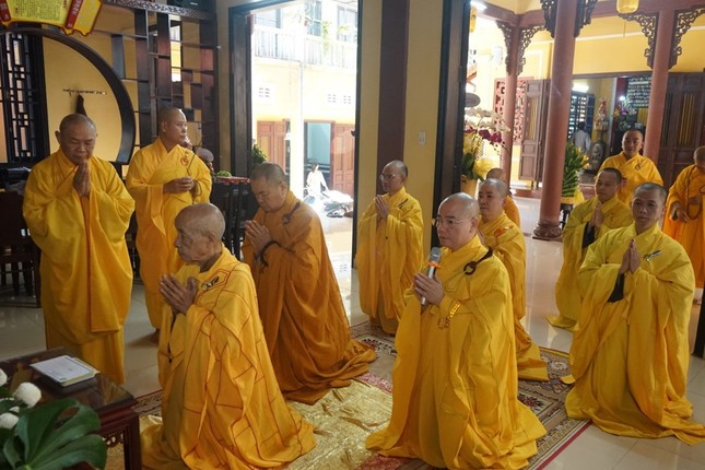 Thượng tọa Thích Thông Đạo thay mặt Ban Trị sự TP.Đà Nẵng dâng lời tưởng niệm Thượng tọa Thích Thông Đạo thay mặt Ban Trị sự TP.Đà Nẵng dâng lời tưởng niệm