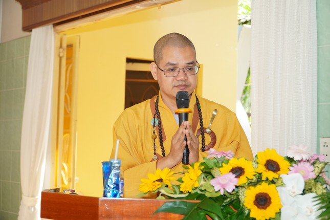 Đại đức Thích Huệ Phát phát biểu khai mạc