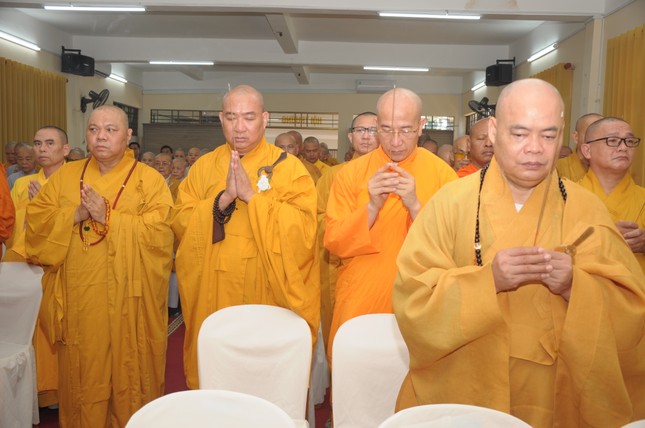 Chư tôn đức thành kính tưởng niệm Chư tôn đức thành kính tưởng niệm