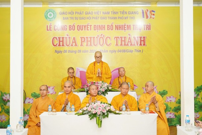 Chư tôn đức chứng minh, tham dự công bố quyết định bổ nhiệm trụ trì chùa Phước Thành Chư tôn đức chứng minh, tham dự công bố quyết định bổ nhiệm trụ trì chùa Phước Thành