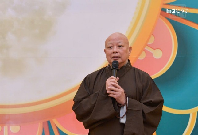 Hòa thượng Thích Lệ Trang có đôi lời chia sẻ đến thiếu nhi