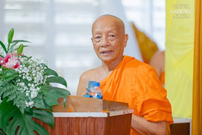 Trưởng lão Hòa thượng Tăng Nô nêu hành trạng của Trưởng lão Hòa thượng Dương Nhơn