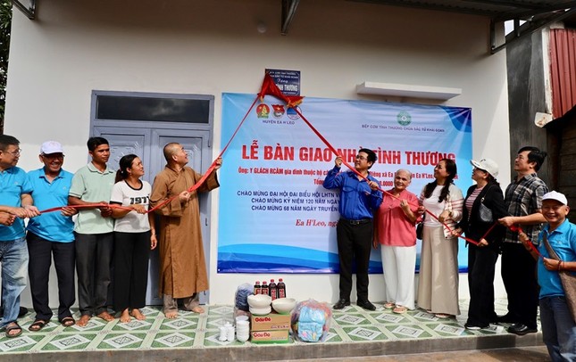 Khánh thành căn nhà mới cho gia đình ông Y Clach Rcam Khánh thành căn nhà mới cho gia đình ông Y Clach Rcam