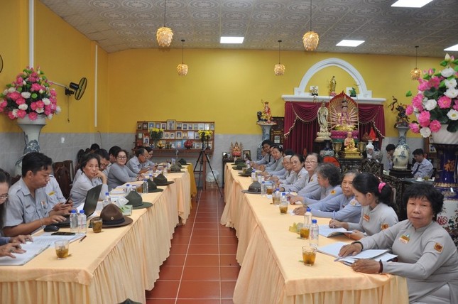 Quang cảnh buổi họp của Thường trực các Ban Hướng dẫn Phân ban Gia đình Phật tử khu vực Tây Nam Bộ Quang cảnh buổi họp của Thường trực các Ban Hướng dẫn Phân ban Gia đình Phật tử khu vực Tây Nam Bộ