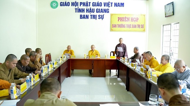 Quang cảnh buổi họp Quang cảnh buổi họp